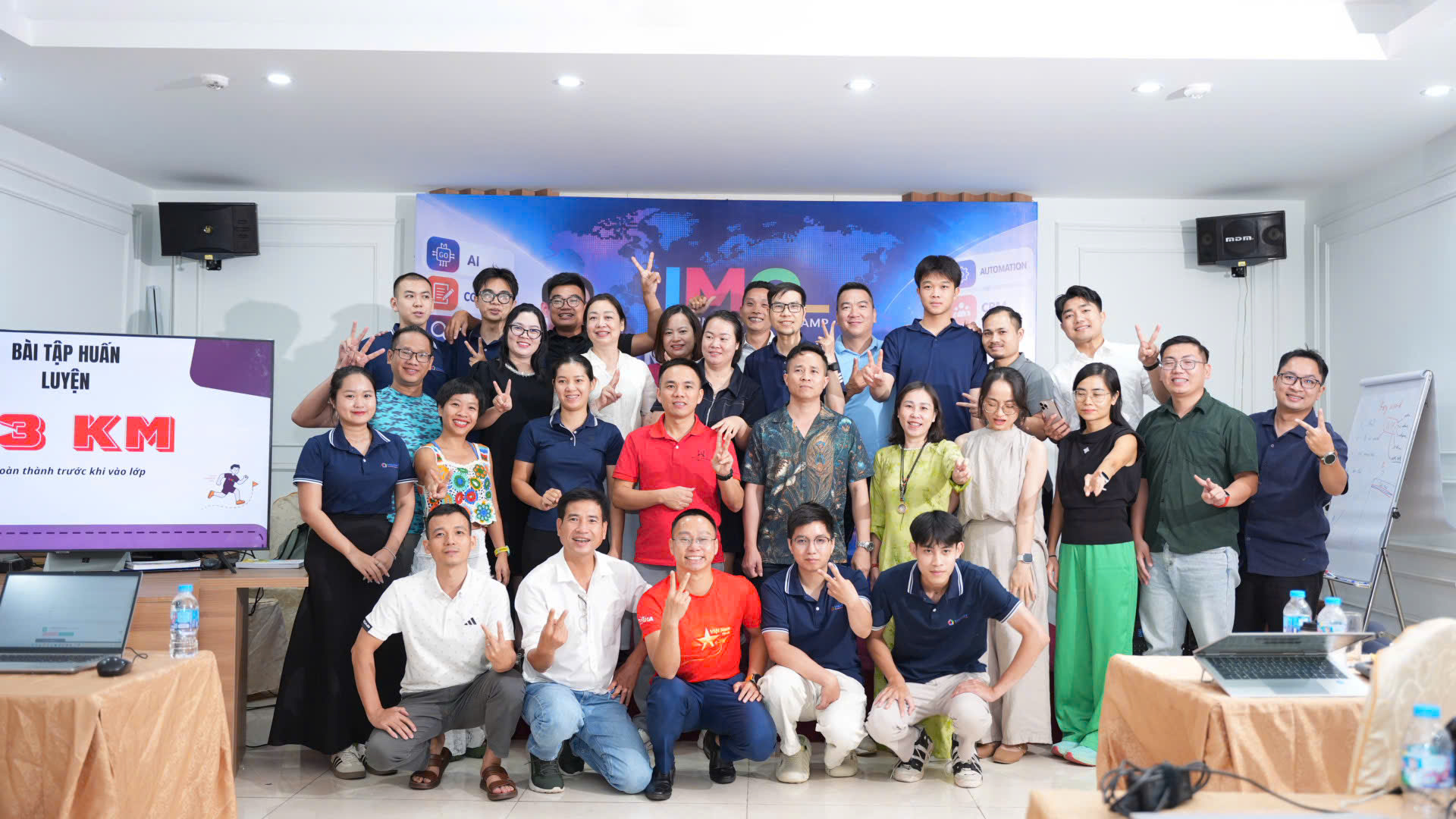 Tập thể học viên khóa IMC tại khách sạn Kiều Anh, Thanh Sơn, Phú Thọ